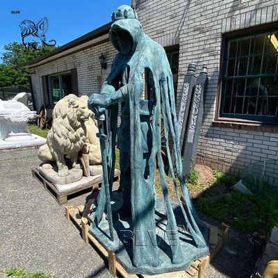 Bronze King Arthur Statue Life Size Medieval Knight Sculpture Metal Abstract Outdoor Garden